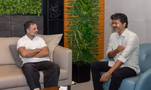 चेन्नई में राहुल गांधी ने मुख्यमंत्री विजय से की मुलाकात, स्टूडेंट्स वॉइस कार्यक्रम में भी होंगे शामिल चेन्नई में राहुल गांधी ने मुख्यमंत्री विजय से की मुलाकात, स्टूडेंट्स वॉइस कार्यक्रम में भी होंगे शामिल