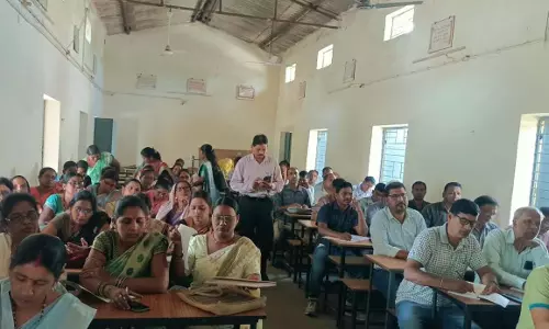 मतदाता सूची में नाम जोड़ने के लिए बीएलओ को दिया गया प्रशिक्षण