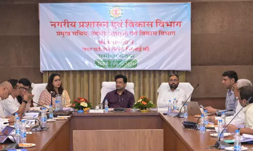 दीपावली से पहले शहर को कचरामुक्त करें, सेवाओं में देरी बर्दाश्त नहीं: सोनमणि बोरा दीपावली से पहले शहर को कचरामुक्त करें, सेवाओं में देरी बर्दाश्त नहीं: सोनमणि बोरा