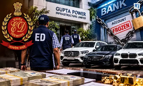 ED का बड़ा एक्शन! 139 बैंक खाते फ्रीज, मर्सिडीज-BMW जब्त