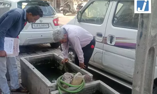 डेंगू-मलेरिया पर लगाम लगाने के लिए राजकोट नगर निगम का हाईटेक अभियान, ड्रोन से निगरानी डेंगू-मलेरिया पर लगाम लगाने के लिए राजकोट नगर निगम का हाईटेक अभियान, ड्रोन से निगरानी