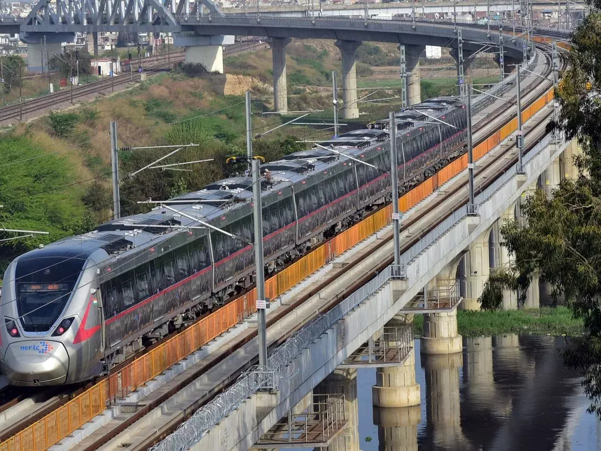 दिल्ली में प्रदर्शन का असर, मेरठ से गुजरने वाली आधा दर्जन ट्रेनें रद्द; रैपिड रेल भी प्रभावित दिल्ली में प्रदर्शन का असर, मेरठ से गुजरने वाली आधा दर्जन ट्रेनें रद्द; रैपिड रेल भी प्रभावित