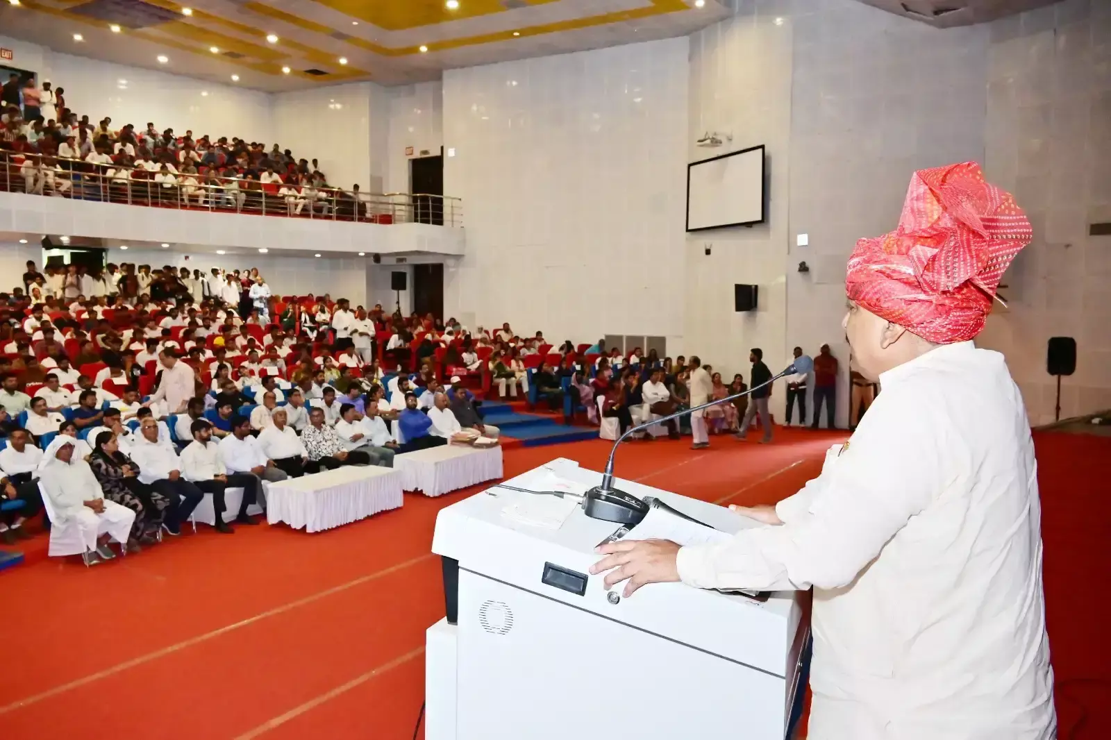 नूंह रोजगार मेले में 700 युवाओं का रोजगार पाने का सपना हुआ पूरा नूंह रोजगार मेले में 700 युवाओं का रोजगार पाने का सपना हुआ पूरा