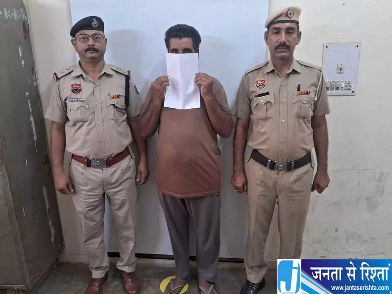 हरियाणा में यूरिया की अवैध ढुलाई पर कार्रवाई, 550 बैग जब्त हरियाणा में यूरिया की अवैध ढुलाई पर कार्रवाई, 550 बैग जब्त