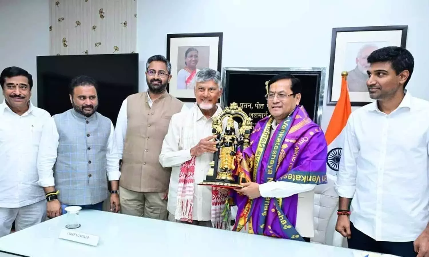 विशाखापत्तनम बंदरगाह के बुनियादी ढांचे को मजबूत करना एक प्रमुख प्राथमिकता विशाखापत्तनम बंदरगाह के बुनियादी ढांचे को मजबूत करना एक प्रमुख प्राथमिकता