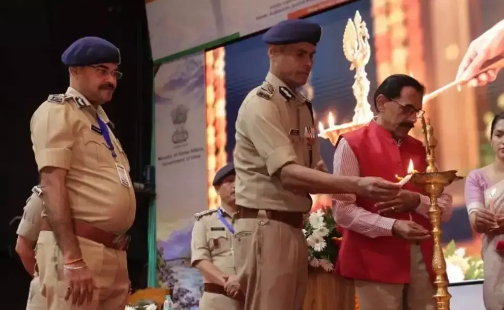 मानव तस्करों पर शिकंजा कसने के लिए पुलिस की साझा रणनीति मानव तस्करों पर शिकंजा कसने के लिए पुलिस की साझा रणनीति