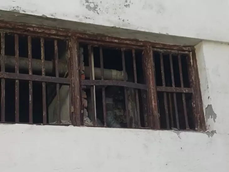 फरीदाबाद पुलिस ने बरेली से फरार किशोर बंदी को पकड़ा फरीदाबाद पुलिस ने बरेली से फरार किशोर बंदी को पकड़ा