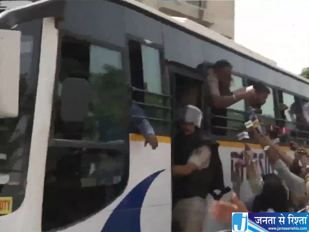 दिल्ली में CJP का प्रदर्शन करीब 1000 लोग हिरासत में दिल्ली में CJP का प्रदर्शन करीब 1000 लोग हिरासत में