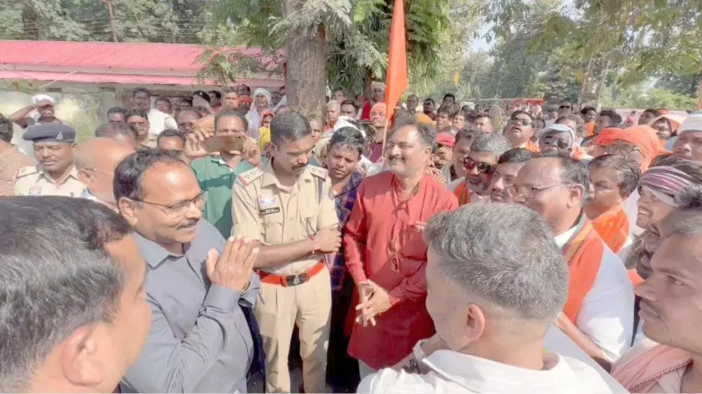 बस्तर में बाढ़ से तबाह खेती, किसानों ने सरकार से मांगी आर्थिक राहत बस्तर में बाढ़ से तबाह खेती, किसानों ने सरकार से मांगी आर्थिक राहत