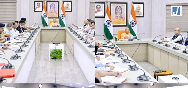CM योगी से शिकायत, मुरादाबाद के अफसरों पर उठाए सवाल CM योगी से शिकायत, मुरादाबाद के अफसरों पर उठाए सवाल
