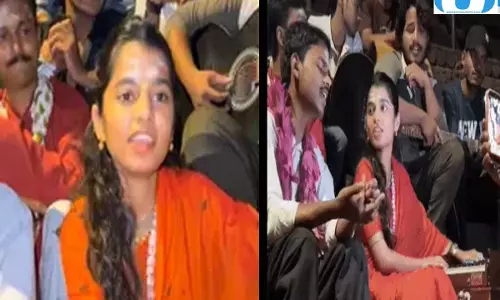 गंगा घाट पर सजी सुरों की महफिल, मैथिली ठाकुर ने बांधा समां