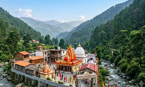 कैंचीधाम में वीकेंड पर 30 हजार से ज्यादा श्रद्धालु, जाम से निपटने के लिए अजय टम्टा ने की बैठक