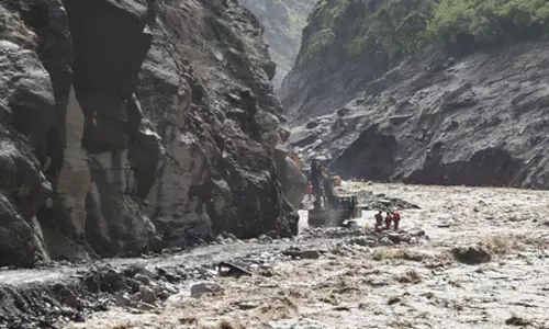 भयानक मंजर! नेपाल में बाढ़ का हाई अलर्ट, लोगों से नदी किनारे न जाने की अपील