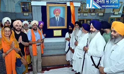 अमृतसर के सिख म्यूजियम में जस्टिस कुलदीप सिंह की तस्वीर स्थापित अमृतसर के सिख म्यूजियम में जस्टिस कुलदीप सिंह की तस्वीर स्थापित