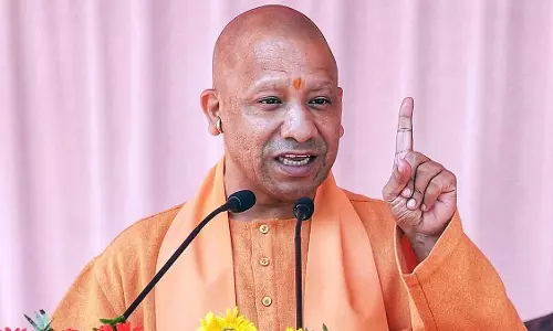 नारी का सम्मान और स्वावलंबन ही रामराज्य का आधार: मुख्यमंत्री योगी आदित्यनाथ नारी का सम्मान और स्वावलंबन ही रामराज्य का आधार: मुख्यमंत्री योगी आदित्यनाथ