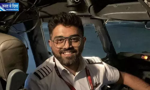 विमान हाईजैक की कोशिश नाकाम करने वाले भारतीय पायलट को इजरायल करेगा सम्मानित, राष्ट्रपति ने दिया न्योता विमान हाईजैक की कोशिश नाकाम करने वाले भारतीय पायलट को इजरायल करेगा सम्मानित, राष्ट्रपति ने दिया न्योता