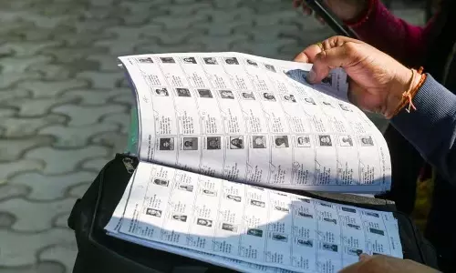 यूपी में 85,854 वोटरों के नाम हटाने पर उठे सवाल, मुख्य निर्वाचन अधिकारी ने दिया जवाब यूपी में 85,854 वोटरों के नाम हटाने पर उठे सवाल, मुख्य निर्वाचन अधिकारी ने दिया जवाब