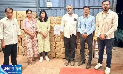 महाराष्ट्र में FDA की बड़ी कार्रवाई, 5 जिलों में छापेमारी कर 1.28 करोड़ का खाद्य तेल जब्त महाराष्ट्र में FDA की बड़ी कार्रवाई, 5 जिलों में छापेमारी कर 1.28 करोड़ का खाद्य तेल जब्त