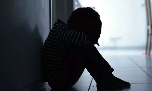 स्कूल में चौथी के छात्र से मारपीट का आरोप, चेहरे और कंधे पर चोट, सुनने में भी परेशानी स्कूल में चौथी के छात्र से मारपीट का आरोप, चेहरे और कंधे पर चोट, सुनने में भी परेशानी