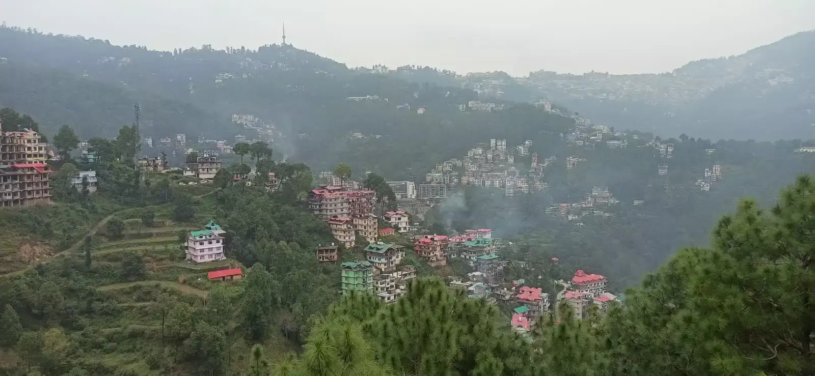 हिमाचल में बदला मौसम, ऊंचे इलाकों में हिमपात से ठंड बढ़ी हिमाचल में बदला मौसम, ऊंचे इलाकों में हिमपात से ठंड बढ़ी
