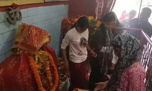 भदोही के राम जानकी मंदिर में नवरात्रि पर 9 दिनों में होंगे 9 अलग कार्यक्रम, 450 से ज्यादा प्रतिमाएं एक साथ स्थापित भदोही के राम जानकी मंदिर में नवरात्रि पर 9 दिनों में होंगे 9 अलग कार्यक्रम, 450 से ज्यादा प्रतिमाएं एक साथ स्थापित