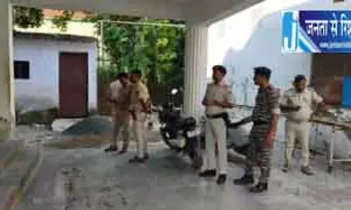 अररिया में STF टीम पर हमला, 6 घायल अररिया में STF टीम पर हमला, 6 घायल