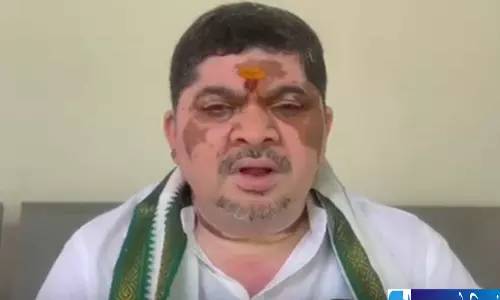 SIR पर सियासत तेज, प्रभाकर ने उठाए सवाल SIR पर सियासत तेज, प्रभाकर ने उठाए सवाल