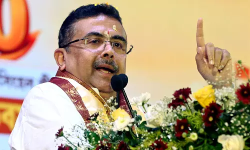 कोलकाता में दुर्गा पूजा का आगाज सुवेंदु अधिकारी ने किया उद्घाटन कोलकाता में दुर्गा पूजा का आगाज सुवेंदु अधिकारी ने किया उद्घाटन