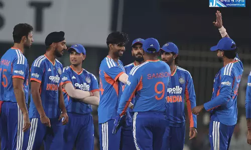 IND vs WI: हेटमायर 43 रन पर आउट, भारत को सफलता IND vs WI: हेटमायर 43 रन पर आउट, भारत को सफलता