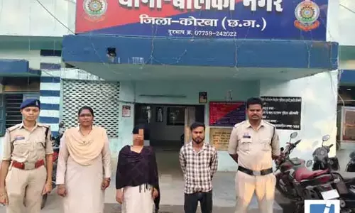 शराबी बेटे को बचाने थाने पहुंची मां ने किया हंगामा, आरक्षक से मारपीट का आरोप शराबी बेटे को बचाने थाने पहुंची मां ने किया हंगामा, आरक्षक से मारपीट का आरोप