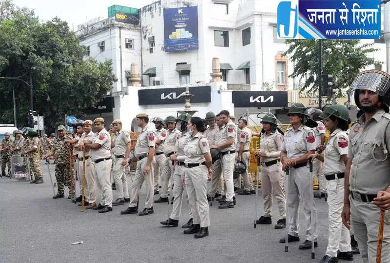 दिल्ली में किलेबंदी के बीच ‘जंतर-मंतर 2.0’ की कोशिश नाकाम दिल्ली में किलेबंदी के बीच ‘जंतर-मंतर 2.0’ की कोशिश नाकाम