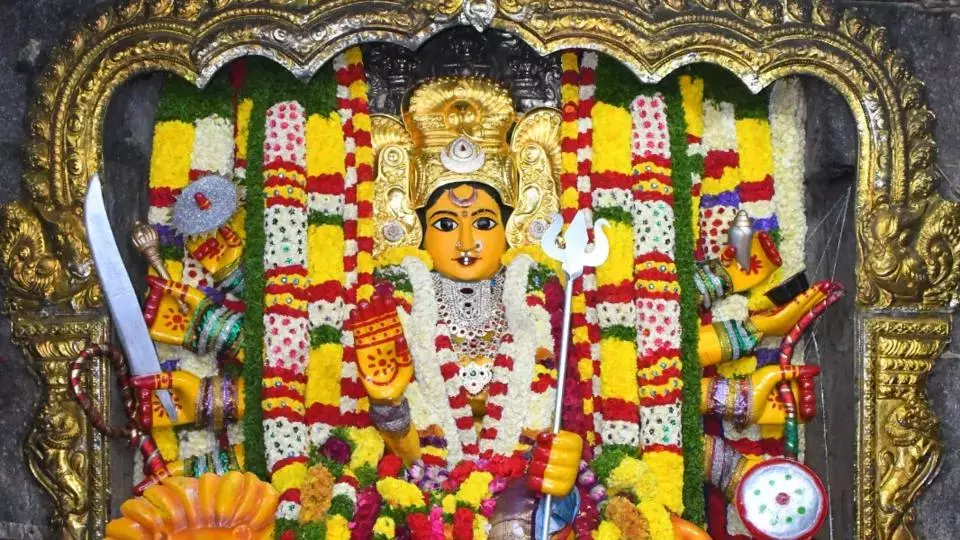 Andhra: गोदावरी जिले दशहरा उत्सव के लिए तैयार हैं Andhra: गोदावरी जिले दशहरा उत्सव के लिए तैयार हैं