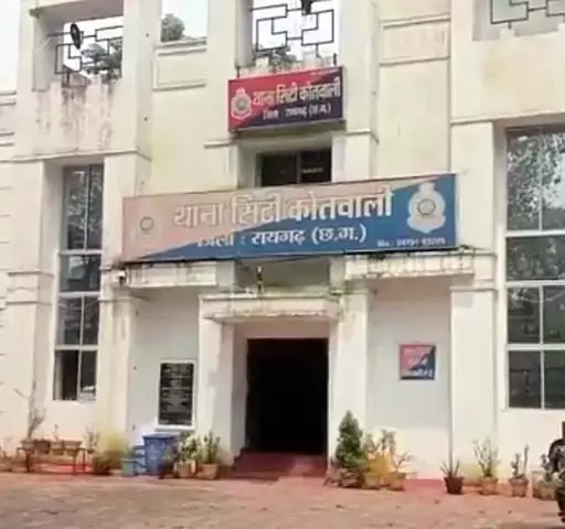 आधी रात लूटपाट, हॉकी स्टिक और ब्लेड से युवक पर हमला आधी रात लूटपाट, हॉकी स्टिक और ब्लेड से युवक पर हमला