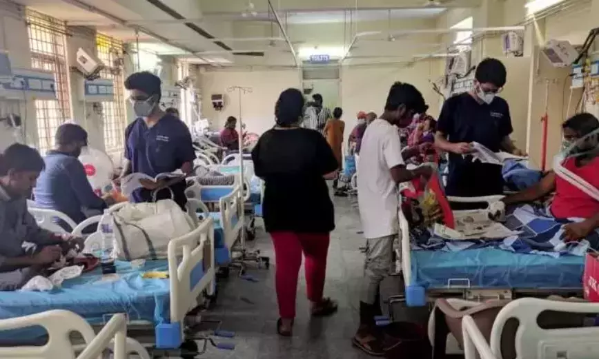 AP ने NTR वैद्य सेवा के नियमों का उल्लंघन करने पर 203 अस्पतालों पर 34.39 करोड़ रुपये का जुर्माना लगाया AP ने NTR वैद्य सेवा के नियमों का उल्लंघन करने पर 203 अस्पतालों पर 34.39 करोड़ रुपये का जुर्माना लगाया