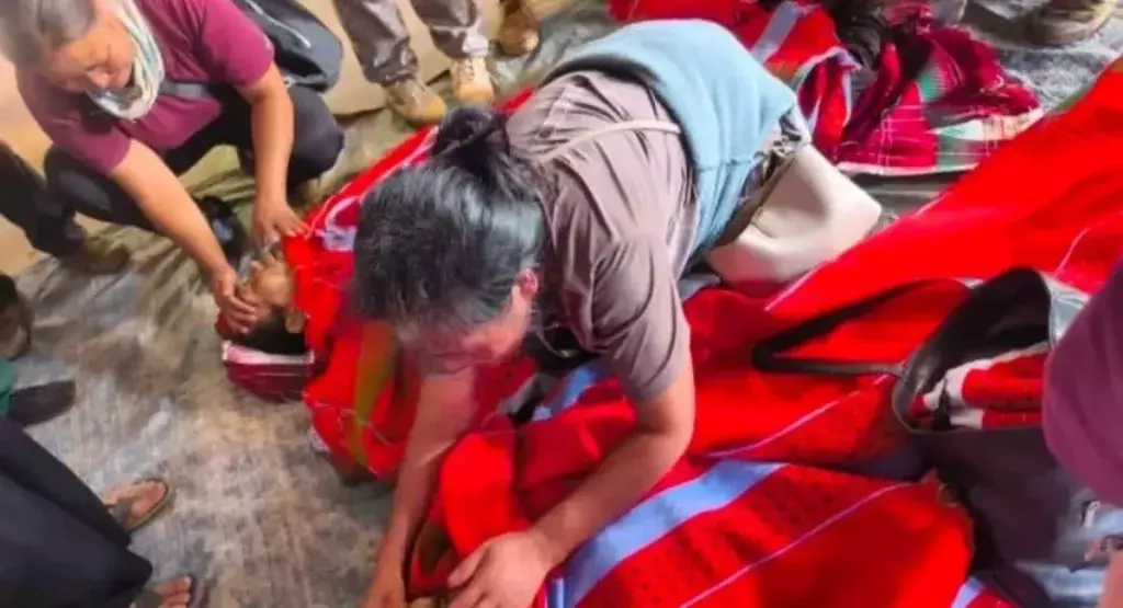 मणिपुर सरकार ने पहाड़ी जिलों में नौ नागरिकों की हत्या की निंदा की मणिपुर सरकार ने पहाड़ी जिलों में नौ नागरिकों की हत्या की निंदा की