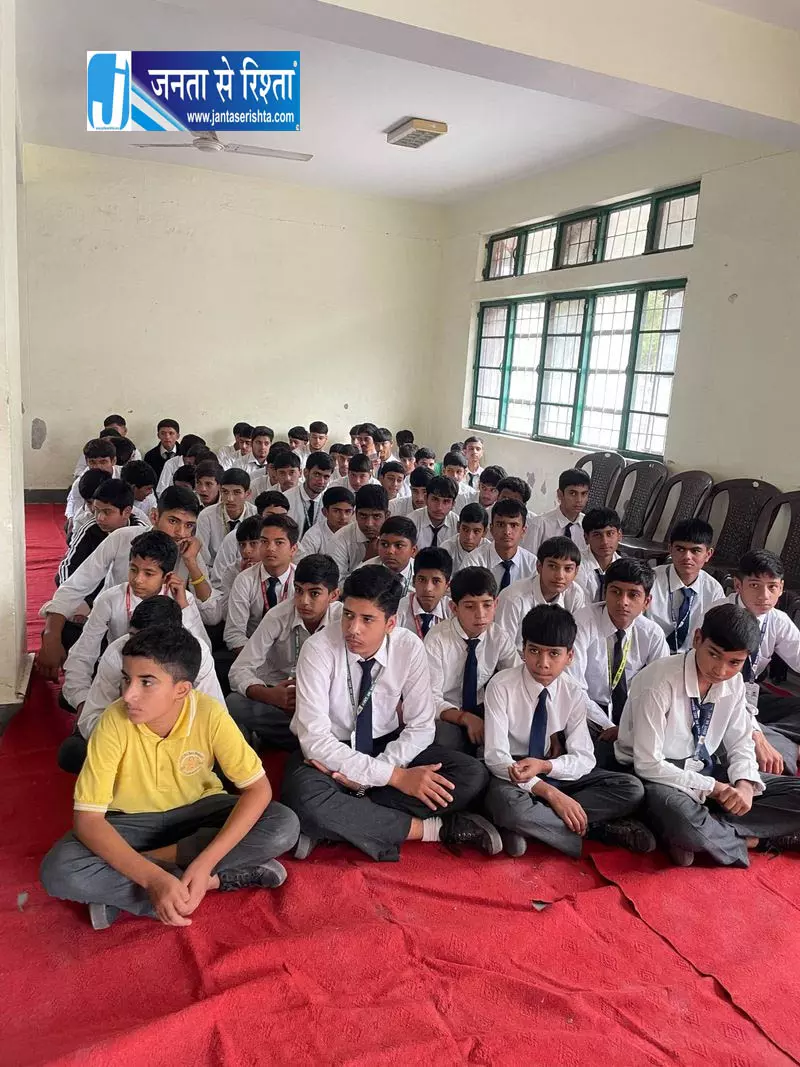 मंडी के स्कूल में करियर काउंसलिंग कैंप का आयोजन मंडी के स्कूल में करियर काउंसलिंग कैंप का आयोजन
