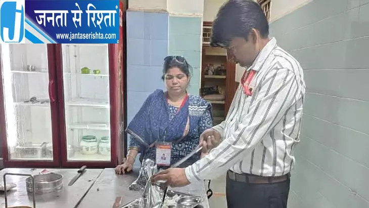 MANIT हॉस्टल में खाना खाने के बाद 40 छात्र बीमार, फूड पॉइजनिंग की आशंका MANIT हॉस्टल में खाना खाने के बाद 40 छात्र बीमार, फूड पॉइजनिंग की आशंका