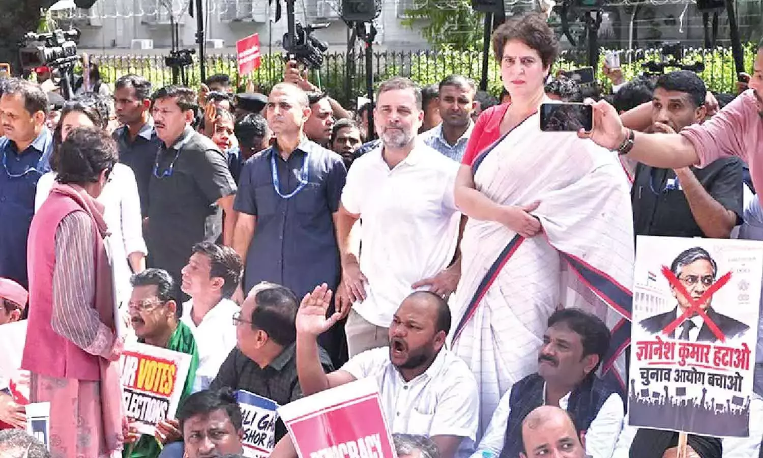 तेलंगाना कांग्रेस नेता SIR विरोधी प्रदर्शन में शामिल होंगे तेलंगाना कांग्रेस नेता SIR विरोधी प्रदर्शन में शामिल होंगे