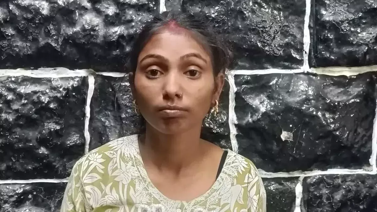 जलगांव में सनसनी: नई दुल्हन ने पति समेत 4 को दिया ज़हर जलगांव में सनसनी: नई दुल्हन ने पति समेत 4 को दिया ज़हर
