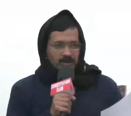 एसआईआर विवाद के बीच रिजिजू ने शेयर किया केजरीवाल का 2015 का वीडियो, उठाए सवाल एसआईआर विवाद के बीच रिजिजू ने शेयर किया केजरीवाल का 2015 का वीडियो, उठाए सवाल