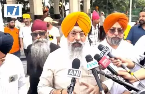 दिल्ली सिख गुरुद्वारा कमेटी का बड़ा बयान, गुरुद्वारा परिसर में प्रदर्शन पर जताई आपत्ति दिल्ली सिख गुरुद्वारा कमेटी का बड़ा बयान, गुरुद्वारा परिसर में प्रदर्शन पर जताई आपत्ति