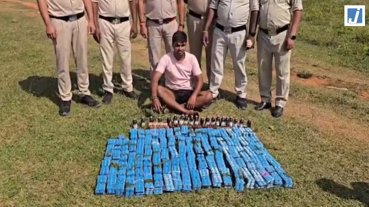 CG NEWS: नशे के अवैध कारोबार पर बड़ी कार्रवाई, 6 लाख की नशीली दवाएं जब्त CG NEWS: नशे के अवैध कारोबार पर बड़ी कार्रवाई, 6 लाख की नशीली दवाएं जब्त