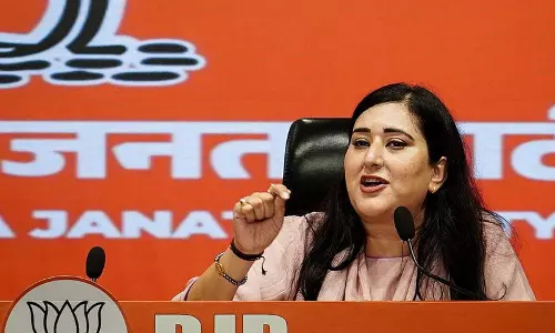 JNU यौन उत्पीड़न मामले पर बांसुरी स्वराज का राहुल गांधी पर निशाना JNU यौन उत्पीड़न मामले पर बांसुरी स्वराज का राहुल गांधी पर निशाना