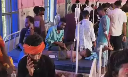 बिहार में कलश यात्रा के दौरान करंट से दो बच्चों की मौत बिहार में कलश यात्रा के दौरान करंट से दो बच्चों की मौत