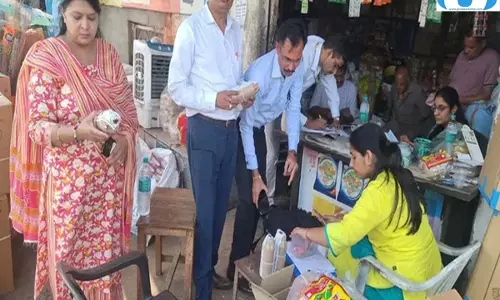 कुट्टू आटा और मसालों पर कार्रवाई, मुजफ्फरनगर में FSDA की रेड