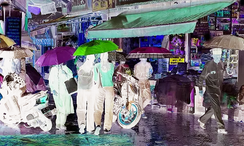 मंडी में बारिश से मौसम ने बदली करवट, लोगों को सताने लगी ठंड