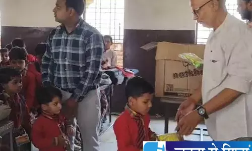 स्कूलों में एलर्जी से बचाव के लिए तनवीर सादिक ने उठाई आवाज स्कूलों में एलर्जी से बचाव के लिए तनवीर सादिक ने उठाई आवाज