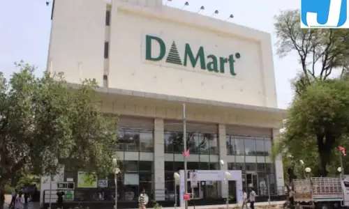 DMart के शेयर में बड़ा झटका, 52 हफ्तों के निचले स्तर पर पहुंचा भाव DMart के शेयर में बड़ा झटका, 52 हफ्तों के निचले स्तर पर पहुंचा भाव