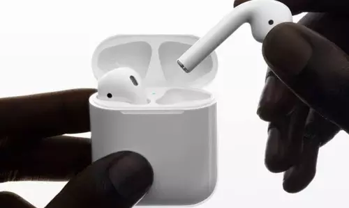 ऐप्पल फेस्टिव ऑफर्स: दिवाली एडिशन AirPods 5 लॉन्च, बड़ी छूट