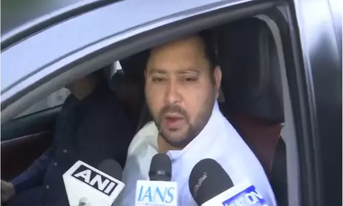 चुनाव आयोग पर तेजस्वी यादव ने लगाए गंभीर आरोप